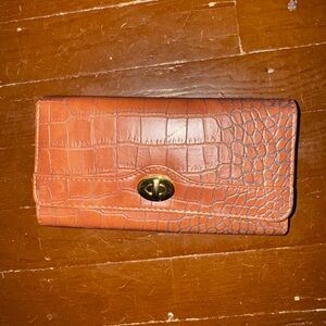Kenneth Cole Reaction Crocodile Embossed Tan Wallet Women’s